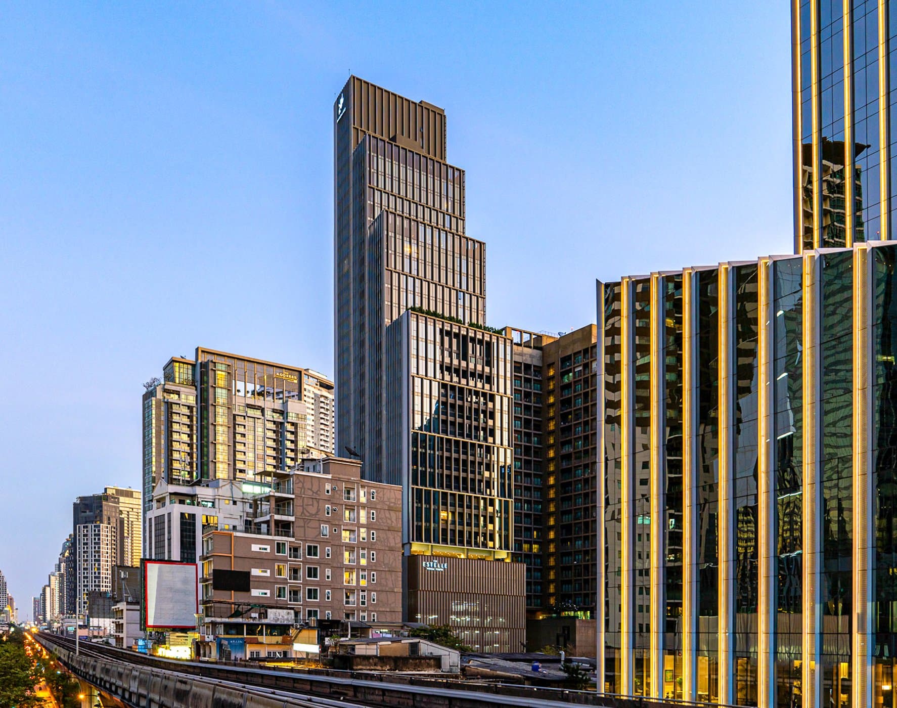 The Estelle Phrom Phong · Phrom Phong